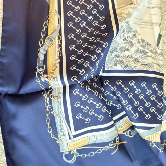 Gini Renoir silky scarf square navy blue gold buckles chain classic vintage - Picture 9 of 9